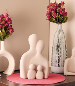 Close Family Sculpture Set