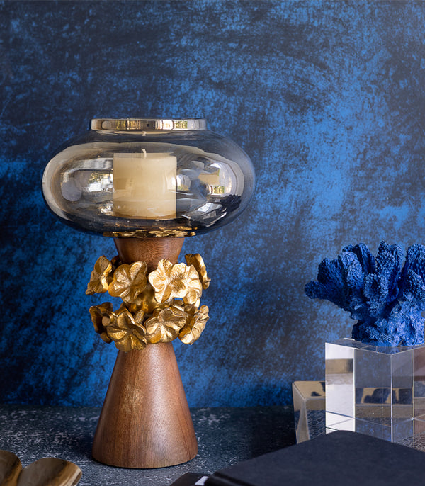 Gilded Wreath Candleholder