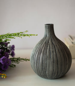 Linear Bud Vase