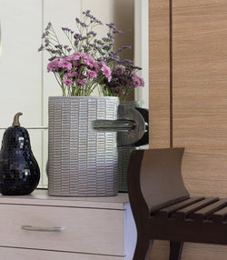 Faded ribbed Vase Broad