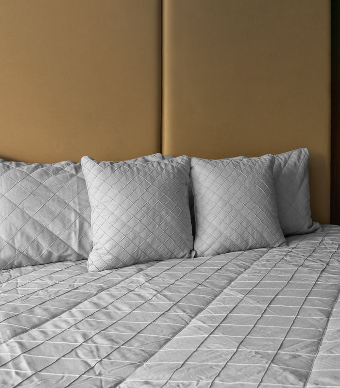 Felipe Diamond Bedcover Set