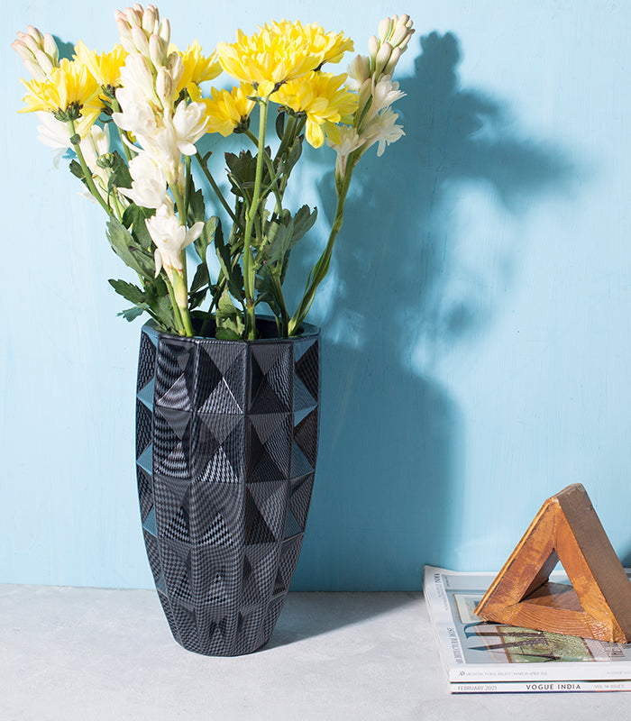 Illusion Black Vase