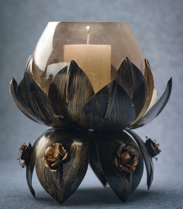 Khara Kamal Candleholder