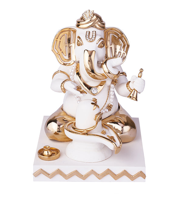 Praying Ganesha