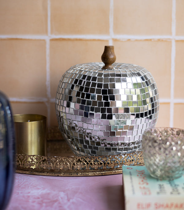 Silver Apple Motley